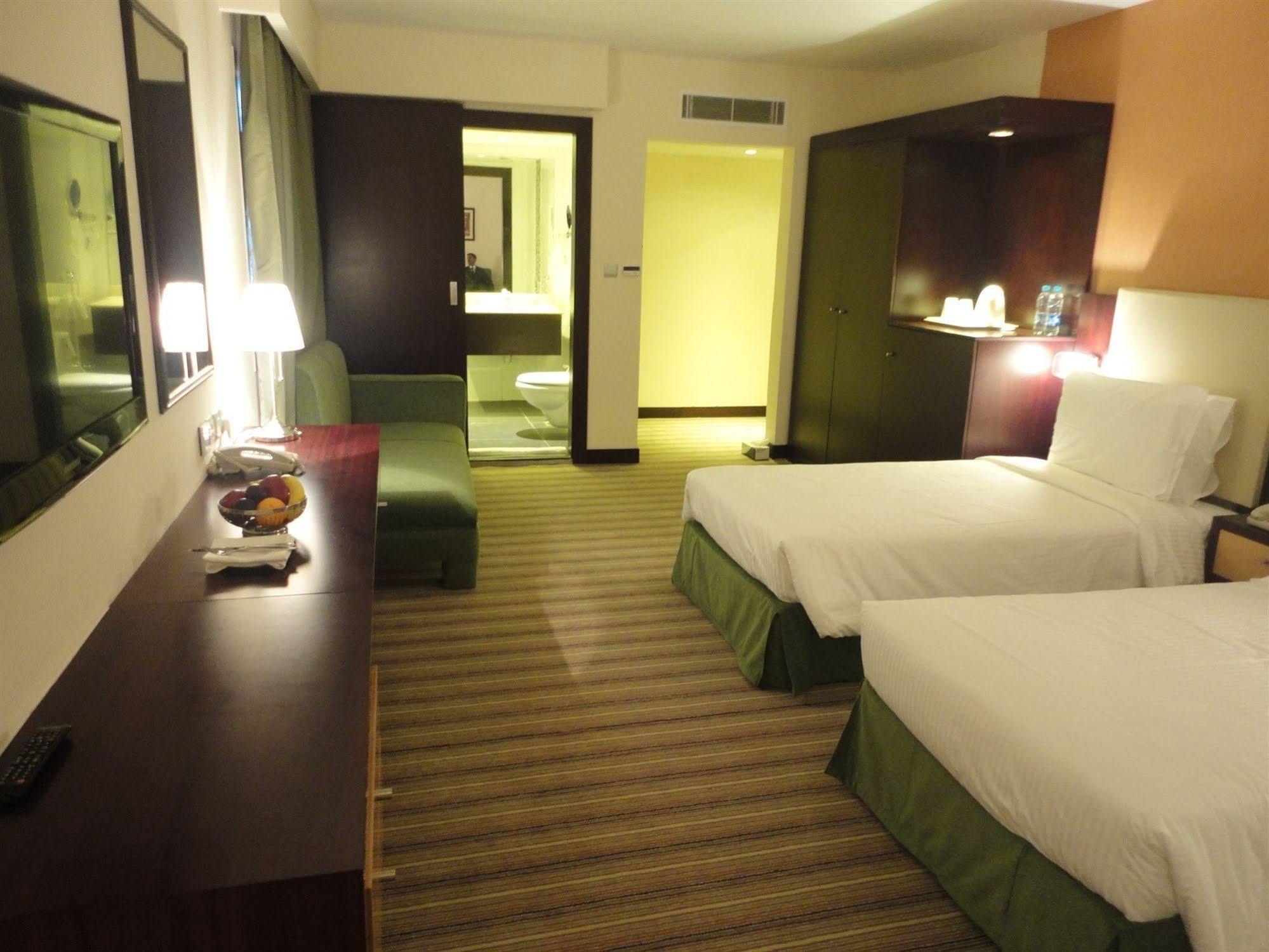 Days Olaya Hotel Рияд Екстериор снимка